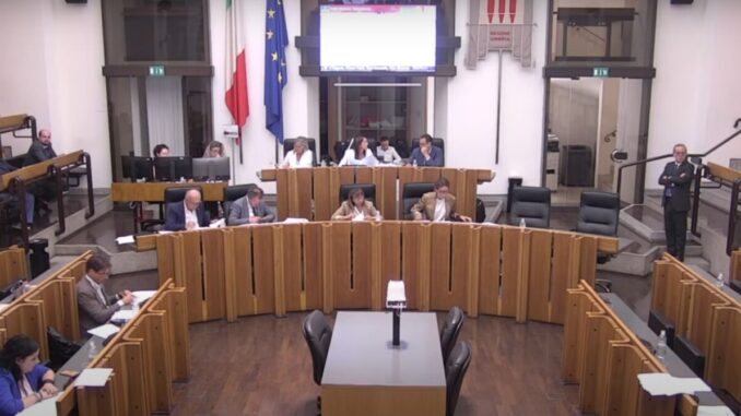 Assemblea legislativa approva mozione per la pace e il riconoscimento