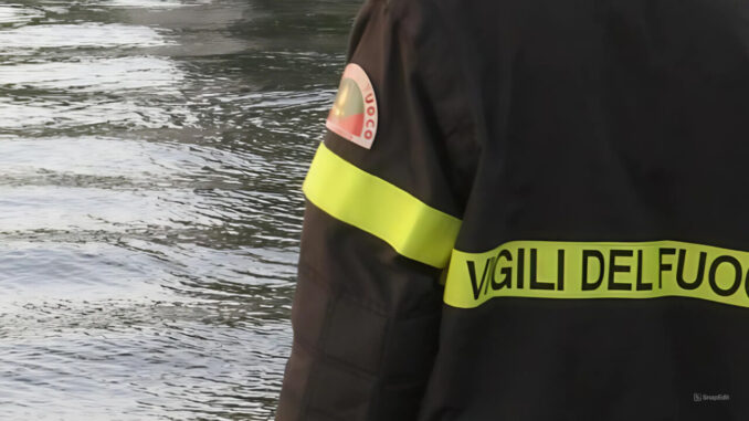 Incidente Mortale a Montefano: Auto Precipita in Lago, Due Vittime 