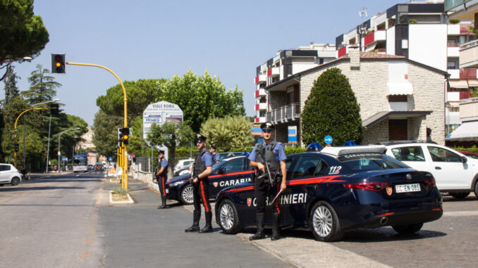 Palpeggiava le passanti lungo il percorso verde, i Carabinieri scoprono altri tre episodi