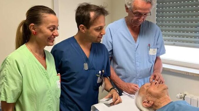Primo trattamento di iontoforesi trans sclerale di luteina a Perugia