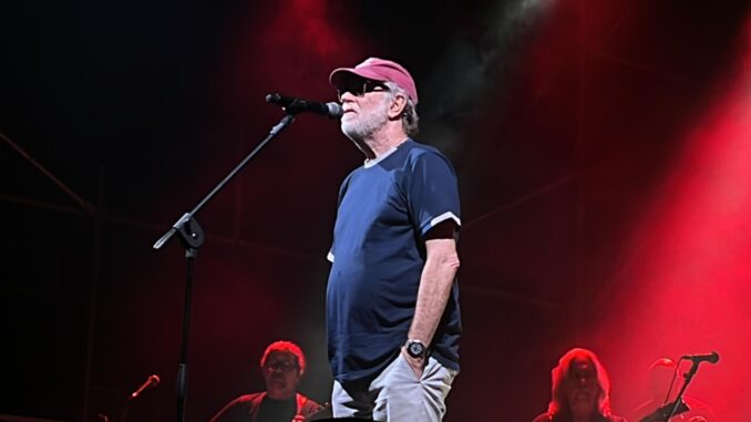 Francesco De Gregori incanta Perugia con racconti e musica
