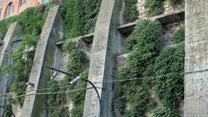 Al via i lavori di restauro del muro storico di via delle Conce