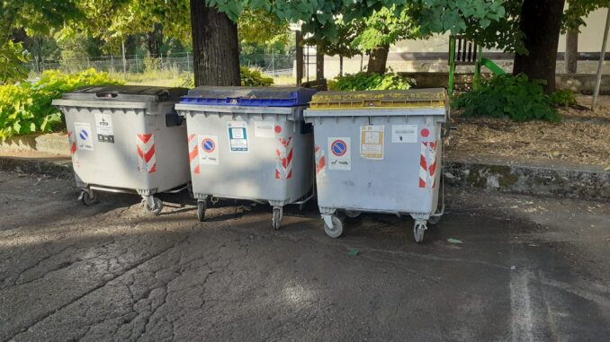 Intervento rapido a Ponte Felcino per cumulo di rifiuti nel parco