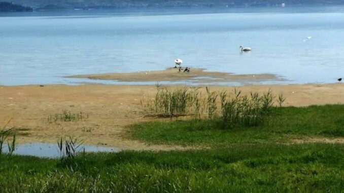 Iniziativa per il Trasimeno: camminata di 12 km sulle nuove sponde