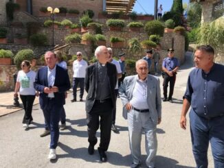 Monsignor Zuppi: “Capiremo la guerra solo quando ci colpirà”