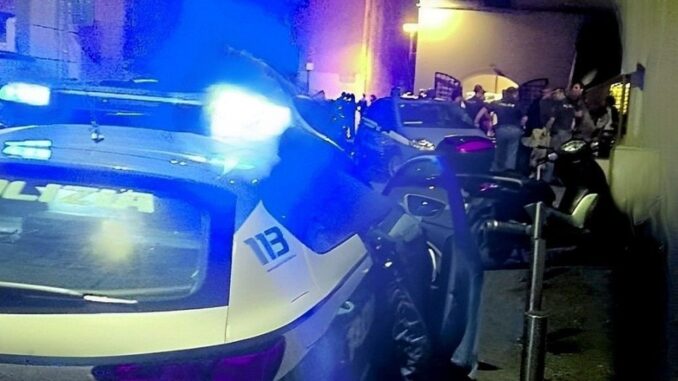 Violenta rissa in centro 2 giovani aggrediti da gruppo armato a Terni