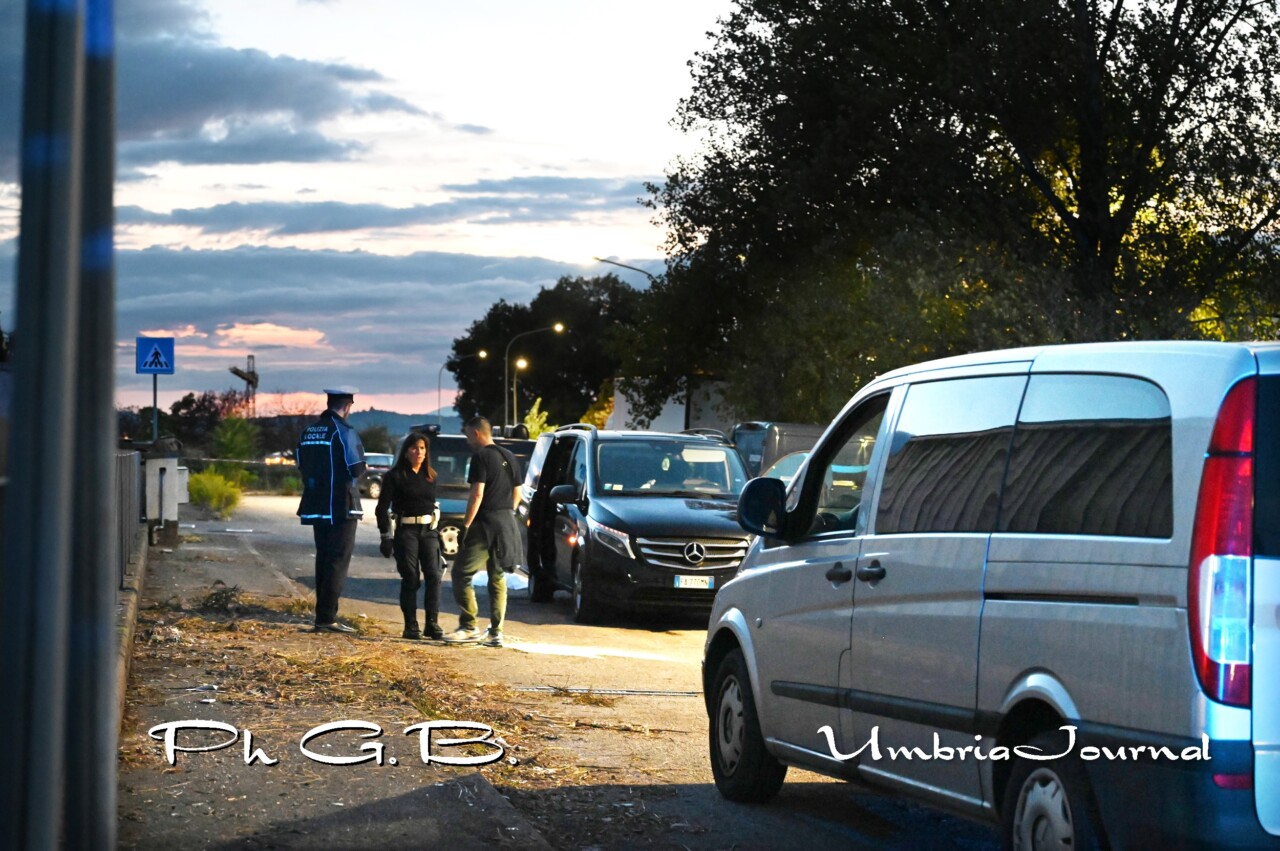 Sequestrati furgone e seggiolino: indagini in corso a Perugia 