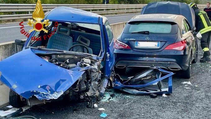 Incidente Frontale sulla SS 318: Interviene Squadra di Gaifana