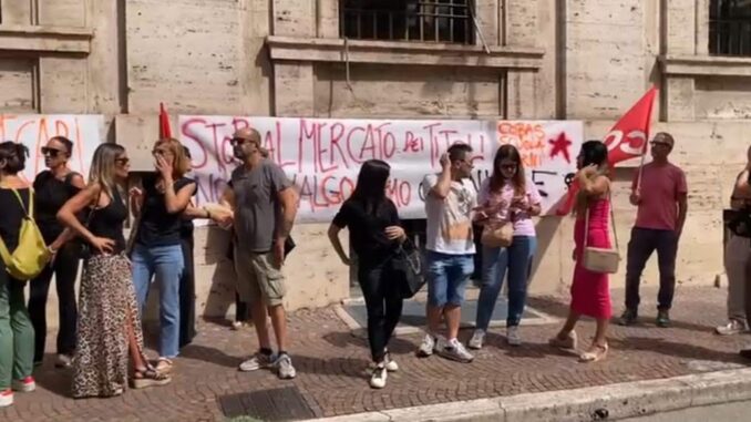 Protesta dei docenti precari a Terni contro l’algoritmo di nomina