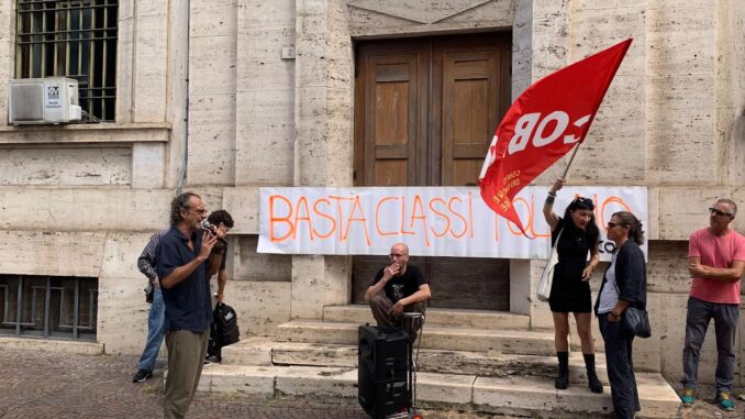 Protesta dei docenti precari a Terni contro l’algoritmo di nomina