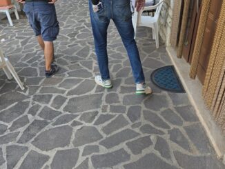 Ottantenne aggredito nella notte a Bastia, trovato l'autore e un 20enne di Cannara