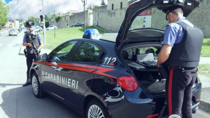 Latitante arrestato dai Carabinieri dopo evasione in Svizzera 