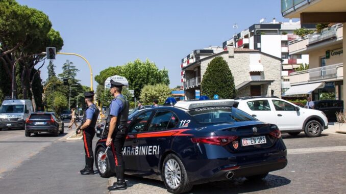 Bastia Umbra: 19enne aggredisce Carabinieri dopo sorpassati