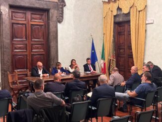 Tesei Incontra Sindacati e Chiede Tavolo al Governo su AAST