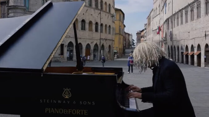 Pianista Mastrini dedica brano al neo presidente Javier Faroni