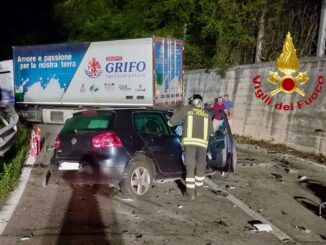 Incidente mortale sulla 685 Valnerina, un morto e un ferito, scontro auto e camion