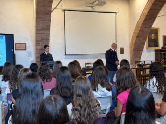 Polizia Postale incontra studenti del Liceo Jacopone da Todi 