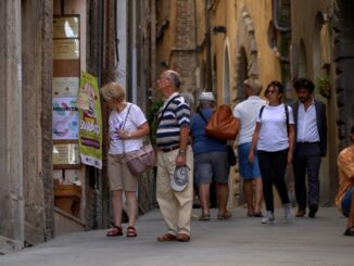 A Perugia ‘Priorità vivere lentamente’, invito soffermarsi via Priori