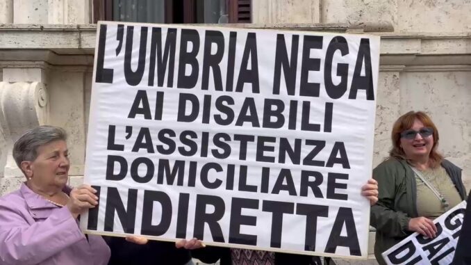 Fondi per disabili in Umbria: delibera ancora in sospeso, presidio Fronte del Dissenso