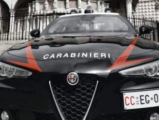 Carabinieri arrestano 14enne per tentata rapina e resistenza