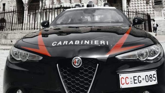 Carabinieri arrestano 14enne per tentata rapina e resistenza
