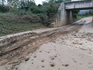 Strada della Bruna chiusa in entrambi sensi, cittadino denuncia l'inerzia del Comune di Perugia