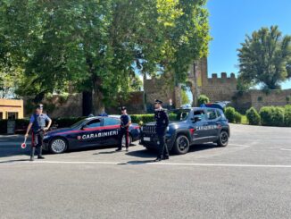 Tenta rapina in un negozio di alimentari: minorenne rintracciato dai Carabinieri