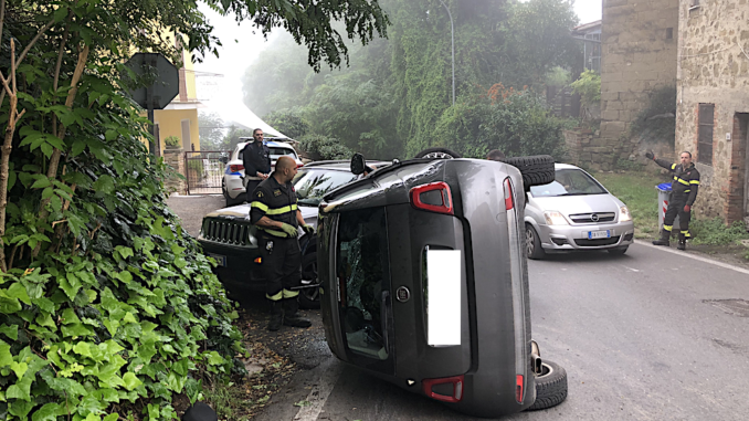 Casaglia strada maledetta: ennesimo incidente sempre nello stesso punto critico del tratto viario