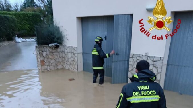 Maltempo in Umbria: notte di soccorsi per i Vigili del Fuoco