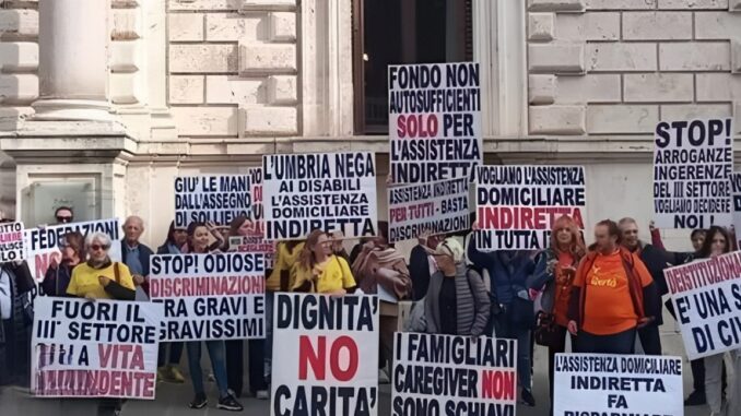 Manifestazione a Perugia: famiglie chiedono contributi per disabili