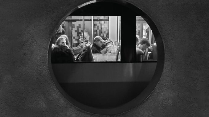 Apre la mostra "L’istante presente" di Marco Nicolini