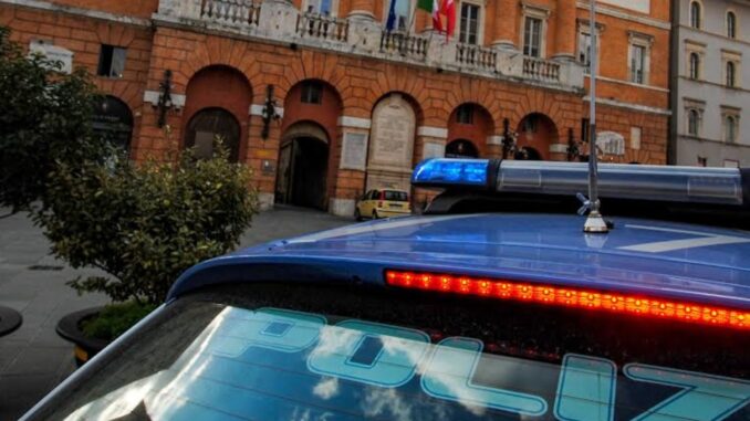 Denunciato 42enne per furto di profumo in centro a Foligno