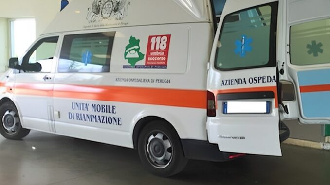 Uomo 78enne ustionato gravemente mentre accende fuoco a casa