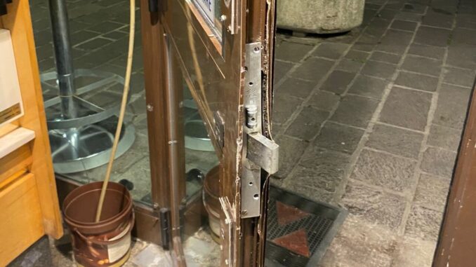 Furto con spaccata in una pasticceria di Fontivegge durante la notte