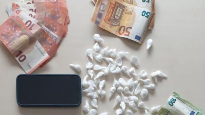 Contrasto spaccio: Carabinieri cocaina e arrestano due albanesi