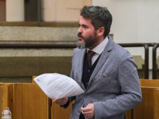 Caos nella Sanità Umbra: De Luca Accusa la Giunta Tesei