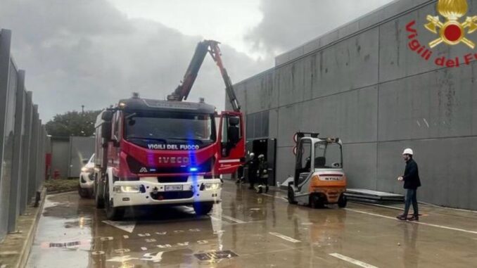 Esplosione in azienda raffinazione metalli ad Arezzo, nessun ferito 