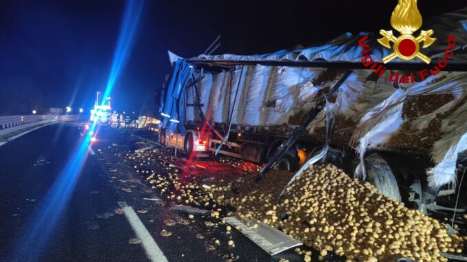 Incidente sull'A1 vicino Orvieto: coinvolti due mezzi pesanti, traffico rallentato