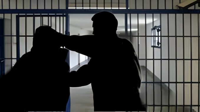 Detenuto aggredisce agente penitenziario nel carcere di Spoleto