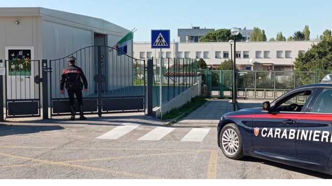 Ruba materiale scolastico a Terni, 42enne denunciato