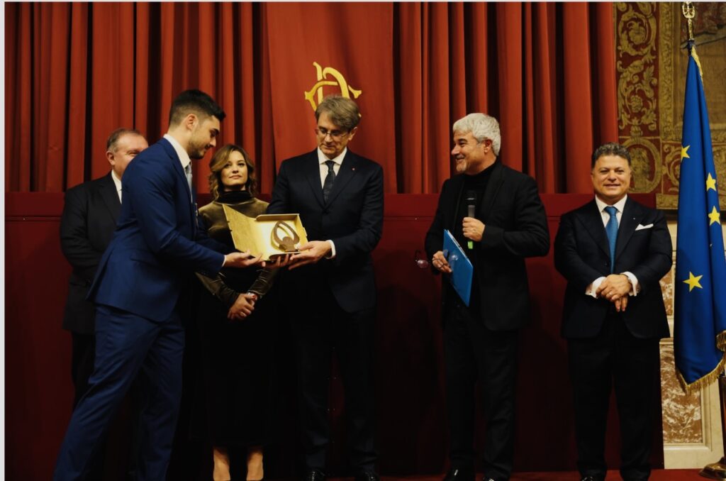 Walter Attanasi riceve il "Premio d’eccellenza. 100 eccellenze italiane"