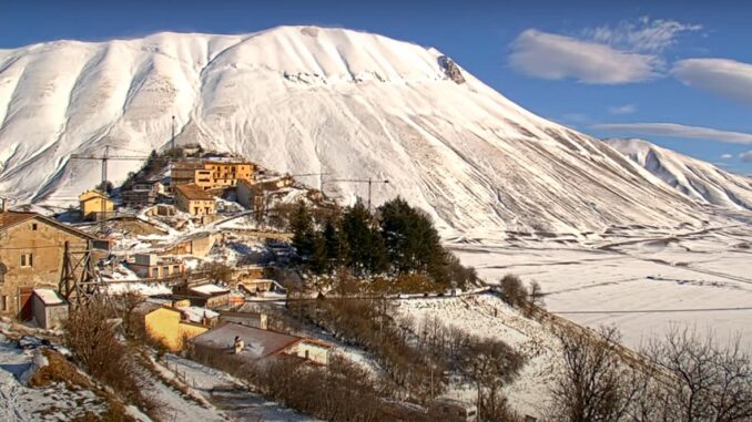 Gelo sull'Appennino umbro: Castelluccio tocca -18,4 gradi