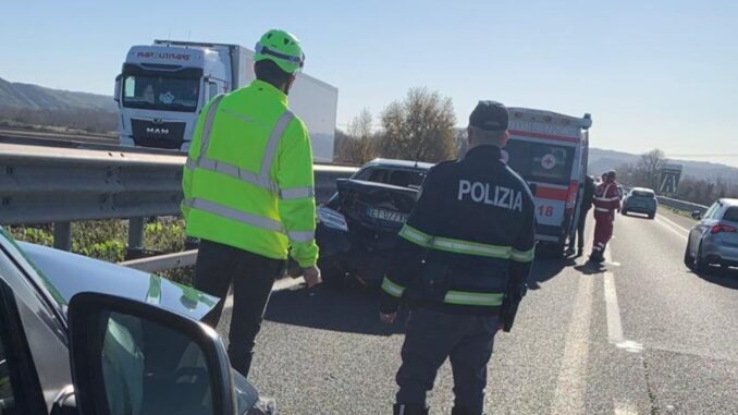 Incidente su A1, 5 km di coda tra Orvieto e Attigliano: 3 feriti lievi