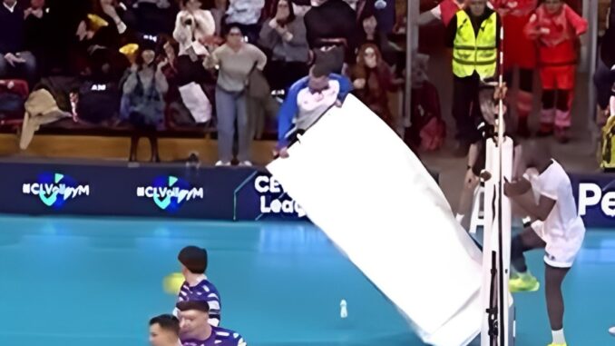 Giocatore colpisce arbitro Champions: nessuna conseguenza