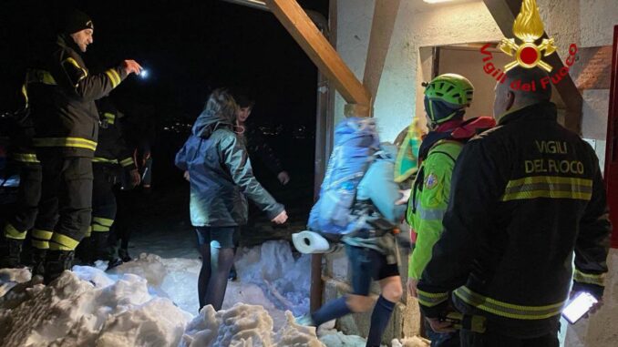 Boy scout recuperati su monte Brunette grazie a Vigili fuoco e Sasu