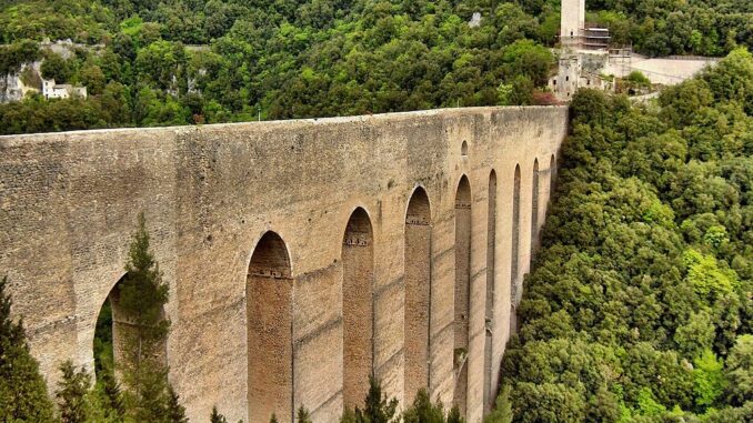 Riapre il Ponte delle Torri a Spoleto dopo otto anni