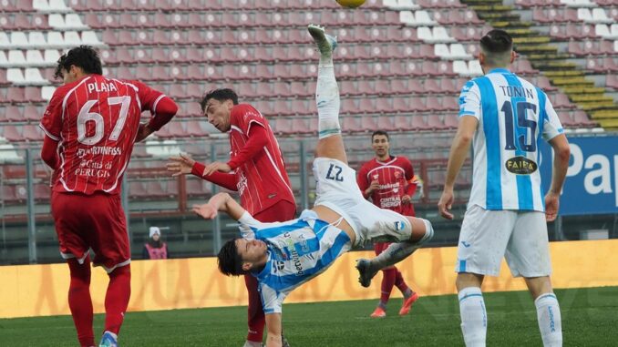 Perugia-Pescara 0 a 0 e vissero tutti felici e contenti