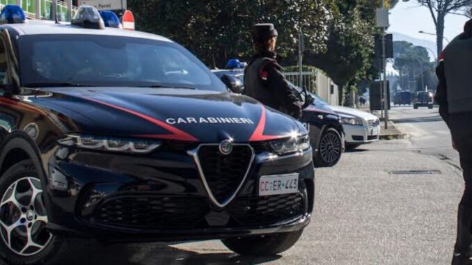 Arrestato mentre aggredisce madre e sorella a Bastia Umbra