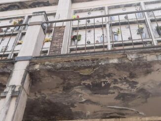 Vandali imperversano nei cimiteri perugini