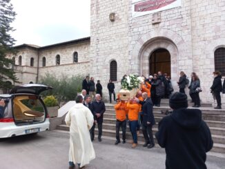 Funerale di Eliza al Serafico di Assisi: un addio commosso